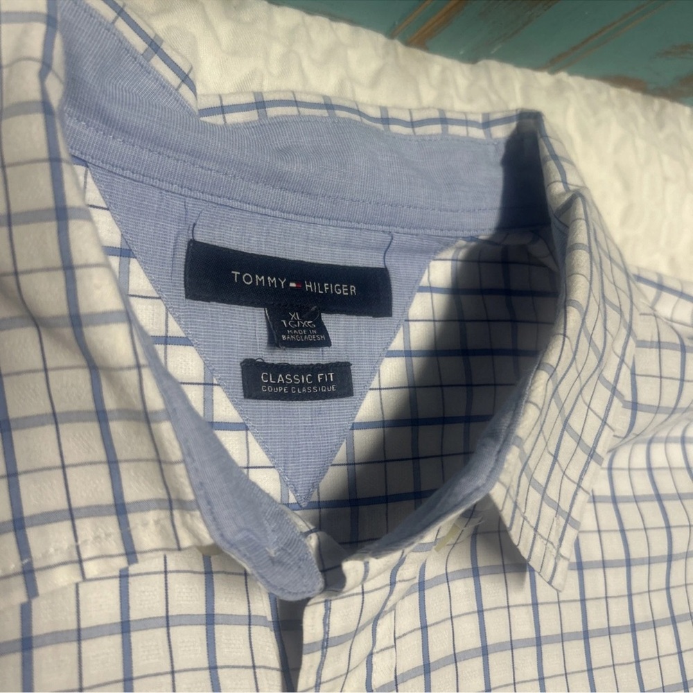 Tommy Hilfiger Men’s Classic Fit White Shirt with Blue Windowpane Check